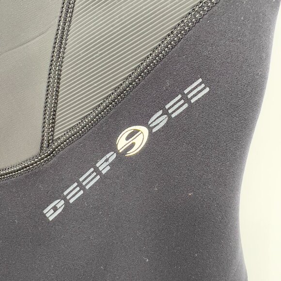 Deep See 2/2 Kids Shorty Wetsuit — Black & Gray, Size 5–6 - Picture 9 of 12